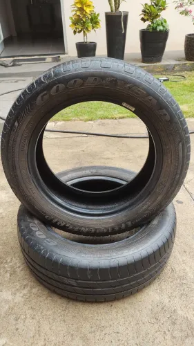 2 Pneus Goodyear Efficientgrip 185/60 R15 Original