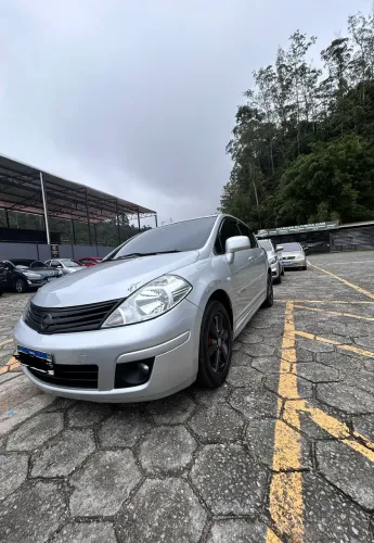 Nissan Tiida SL 1.8/1.8 Flex 16V Aut. 2013
