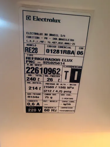 Geladeira eletrolux 220v 240l 