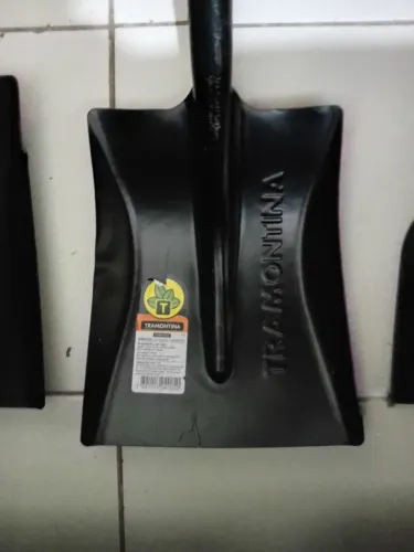 PA QUADRADA, PA DE BICO E ENXADA SEM O CABO ARCO SERRA, MARRETA 03KG,PINCEL E SERROTE. 