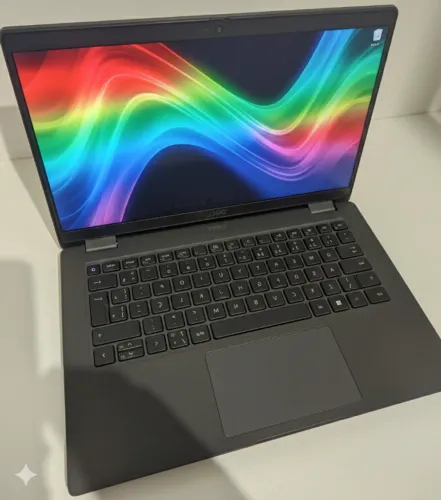 Notebook Dell Latitude i5-1335U (Tela de 14) (Semi Novo)