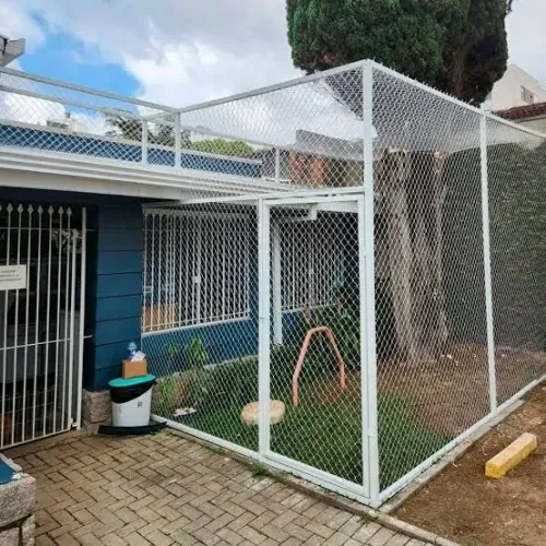 Gatil com estrutura para quintal e área de lazer