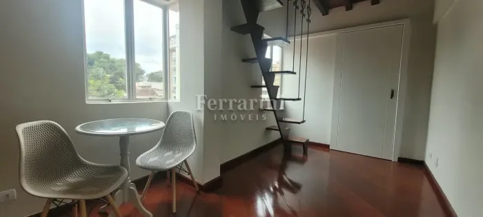 Apartamento Residencial / Bigorrilho