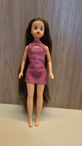 Boneca susi anos 2000 cabelos divestidos