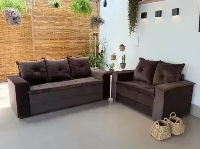 Sofa 2/3 lugares marrom novo de loja