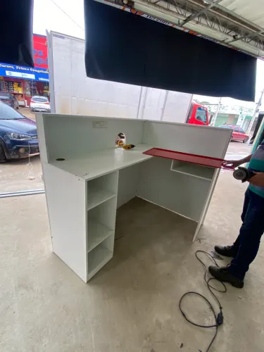 Vende-se balcão de atendimento 
