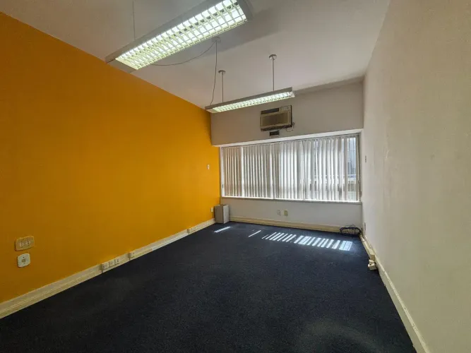 Sala comercial para locação, com 28m² no Centro - Rio de Janeiro - RJ