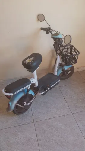 Vendo Bike elétrica de 500 W usada