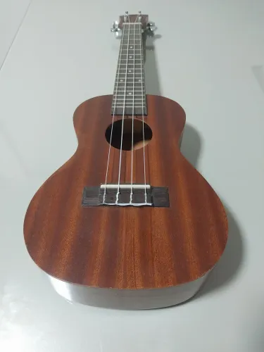 Ukulele Winner Concert apenas R$147 - Som bonito, fácil de tocar