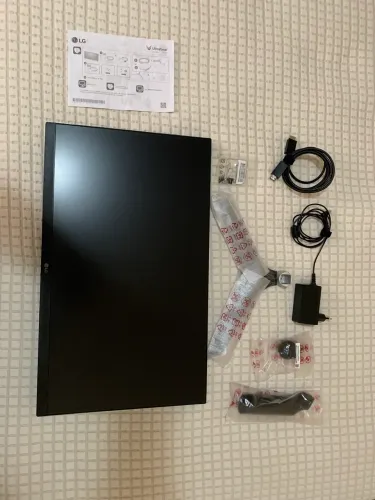 LG ULTRAGEAR 180HZ IPS 24?