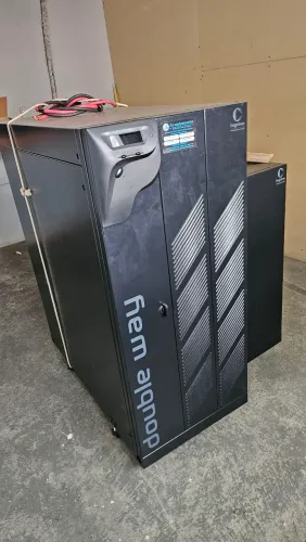 Nobreak Industrial Engetron 15kVA + Banco de Baterias