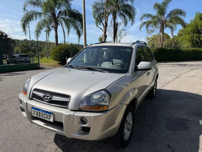 Hyundai Tucson 2.0 16V Aut. 2012