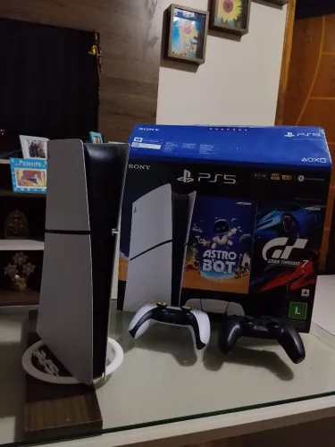 PS5 Slim Digital + 2 Controles + Caixa Original + 6 Meses de Uso