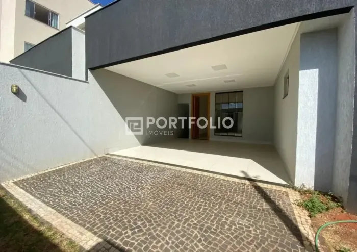 Casa com 3 quartos à venda com 143 m² por Jardim Atlântico, Goiânia