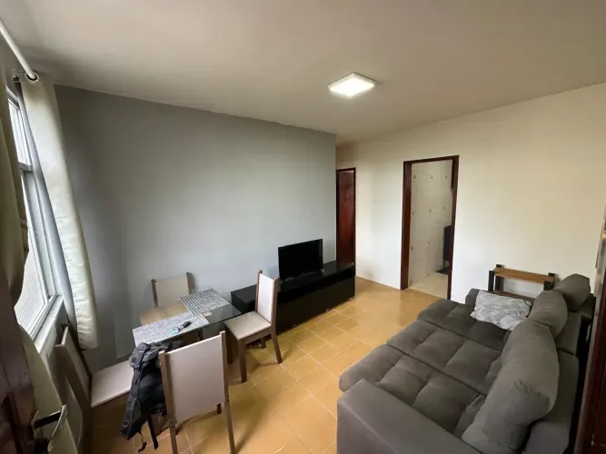 Imóvel para aluguel possui 60 metros quadrados com 2 quartos em Bela Vista - Camaçari - BA