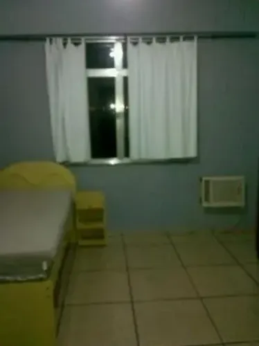 CENTRO - QUARTO E SALA - RUA ACRE - 34M