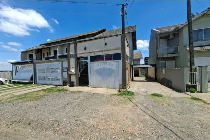Sobrado para Locação Bairro Santa Catarina | Semimobiliado.