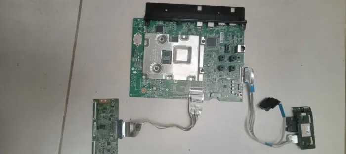 Vendo placa de tv LG 43