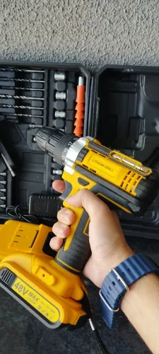 Parafusadeira Furadeira De 48V Com 2 Baterias e Maleta Completa