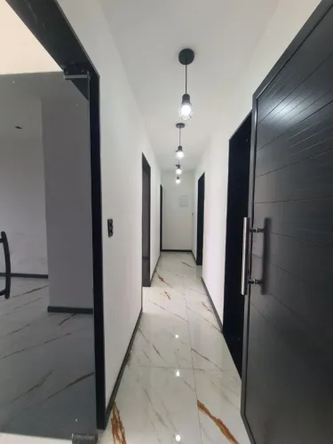 Prédio , 2 quartos , suite , loja , garagem mini galpão