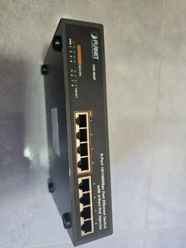 Switch Planet FSD-804P - 8 Portas (4 Portas PoE+ 30W) - Ideal para Câmeras IP e VoIP