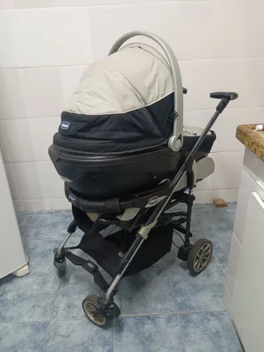 Carrinho Chicco italiano completo