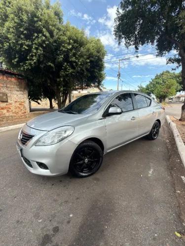 Nissan Versa SL 1.6 16V Flex Fuel 4P Mec. 2012