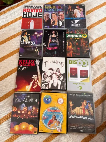 CDS e dvds - so vendo o combo completo
