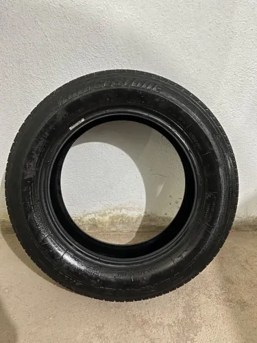 Pneu Bridgestone 185/65R15