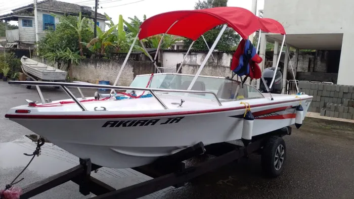 Lancha 16 pés motor Mercury 60 Hp 4 tempos, apenas 40 horas 2024 ainda na garantia  65.000