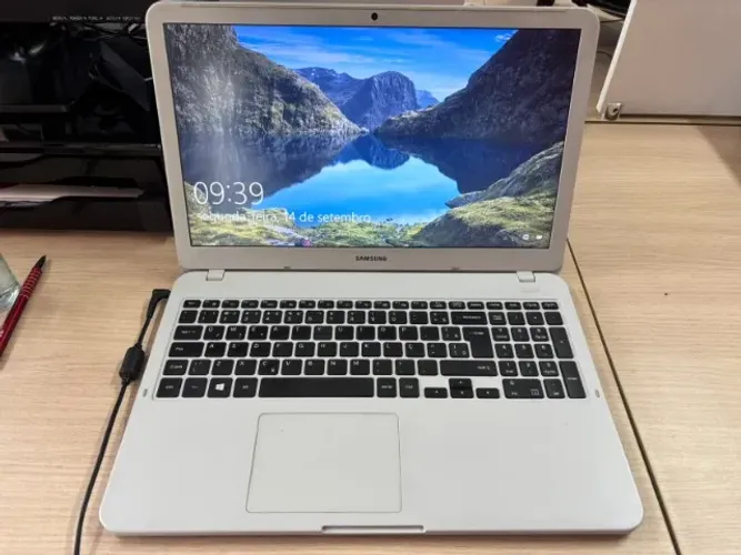 Notebook Samsung Core i3 | 4GB RAM | SSD 240GB | 15,6"