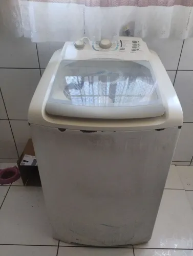 Máquina de lavar com Defeito(vazando Água)