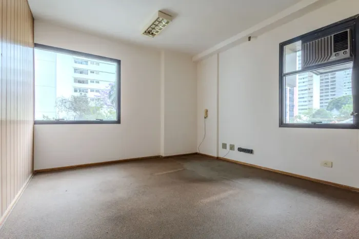 Sala comercial na Rua Monte Alegre, 523 - Cj. 32 52 m²