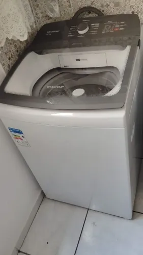 Máquina de lavar e centrífuga Brastemp de 12Kg 