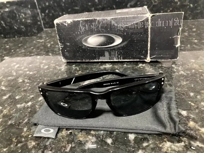 Oakley holbrook lente prizm polarizado nova