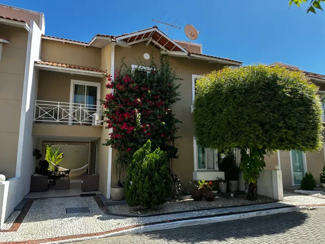 Casa em condomínio perto do Cocó