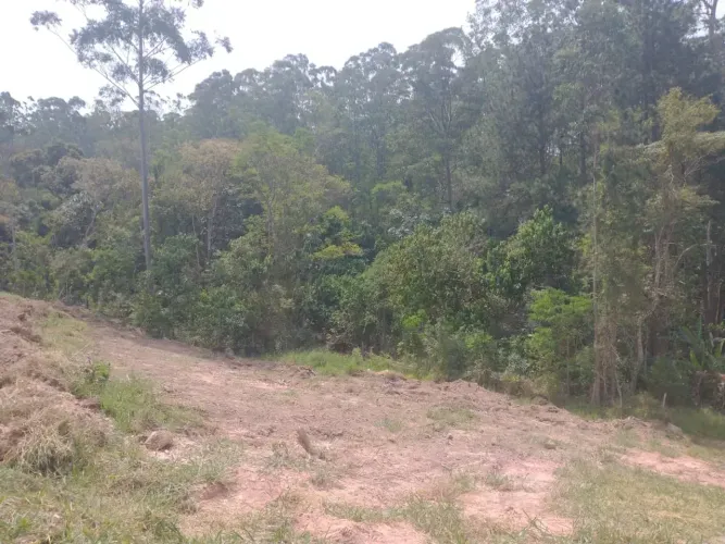 Lote à venda Cond. Quinta dos Lagos na Granja Viana