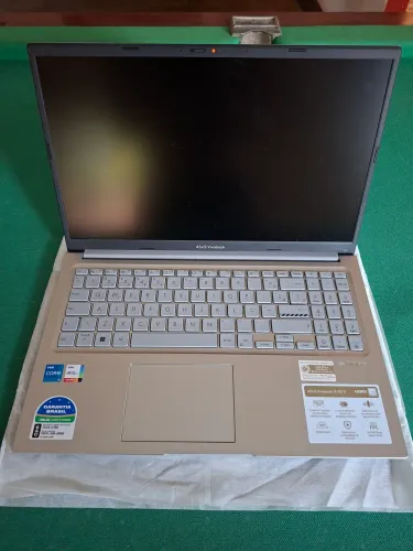 NOTEBOOK ASUS VIVO GO 15 - 512HD 8GB I5 - ZERADO 1 MÊS DE USO - 2300