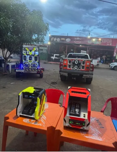 SOM AUTOMOTIVO, SERVE EM QUALQUER CAMIONETE 