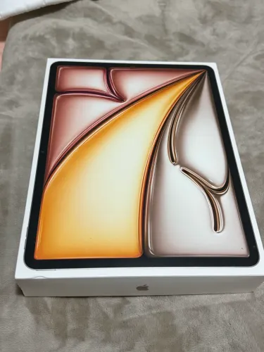 Negociando iPad Air 13 inch (M4) WiFi NOVO NA CAIXA