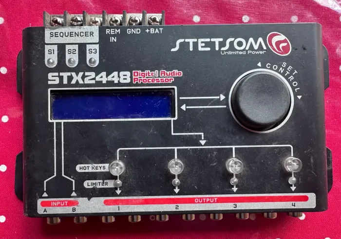 Processador de Áudio Digital Stetsom STX2448 | Crossover 4 Vias | Sequenciador Integrado