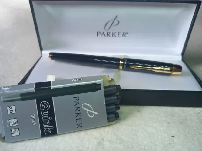 Caneta Parker tinteiro - nova, comprada no Japão