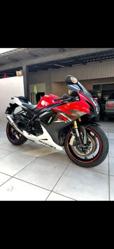 Srad 750 ano 2016 26,900mil km moto de fino trato para pessoas exigentes!