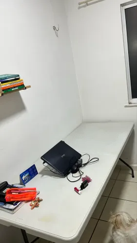 Mesa retrátil de plástico 