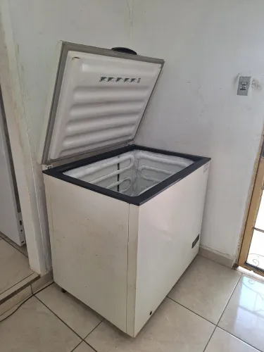 Vendo freezer 1 porta 