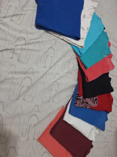 Roupas com preços de desapego
