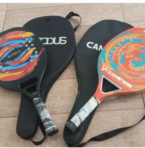 Duas raquetes de Beach tennis 