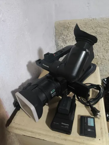 Desapego..Filmadora profissional Panasonic AG-DVC20P 
