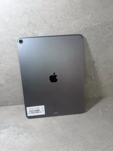 iPad Pro 12,9" 3ª Geração 256GB Cinza Espacial - Seminovo IMPECÁVEL
