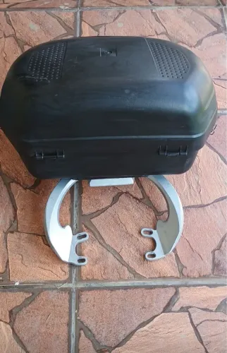 Suporte com baú Fazer 250